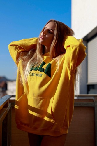 żółta-bluza-z-kapturem-damska-atrwear-1.jpeg