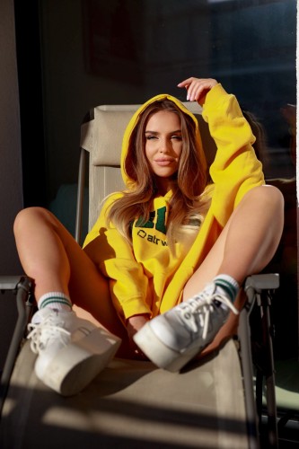 żółta-bluza-z-kapturem-damska-atrwear-2.jpeg